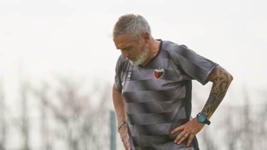 Sergio Rondina dejó de ser el técnico de Colón, duró solo un mes