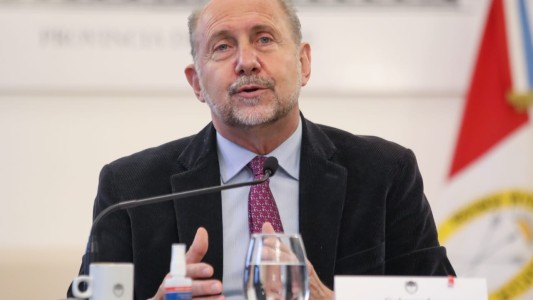 Perotti solicitó la intervención de las Fuerzas Armadas para combatir los incendios en las islas del Delta