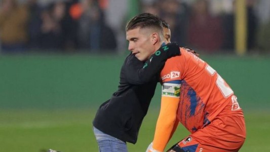 La foto emotiva en Defensa y Justicia-Boca: "Nos ayudan a encontrar a este nene"