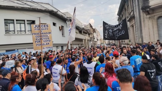 Video: masiva marcha en apoyo a Cristina Fernández de Kirchner y en defensa de la democracia