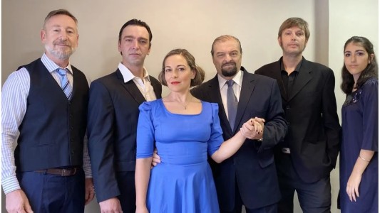 Llega "Manzi, la vida en orsai" al escenario de la sala LOA de Santa Fe