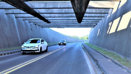 Por un evento automovilístico en Paraná, realizan recomendaciones para circular por el Túnel Subfluvial