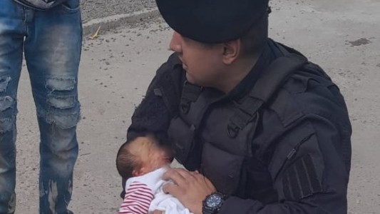Policías del Cuerpo Guardia de Infantería salvaron la vida de una beba con maniobras de RCP