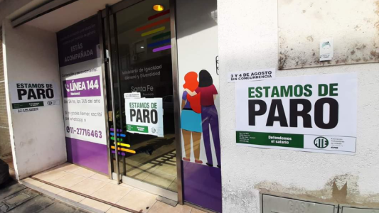En la previa de las paritarias, paran los docentes y estatales