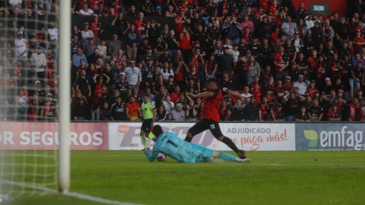 Boca se quedó con el triunfo ante Colón