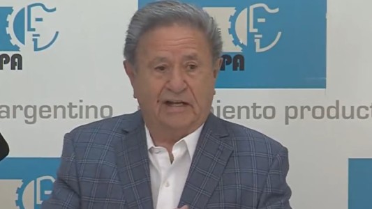 Duhalde pidió hacer una consulta popular  "sobre distintos temas básicos para la democracia"