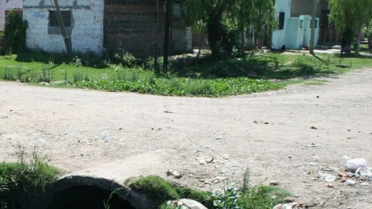 Santa Rosa de Lima: le quisieron robar el celular y lo hirieron