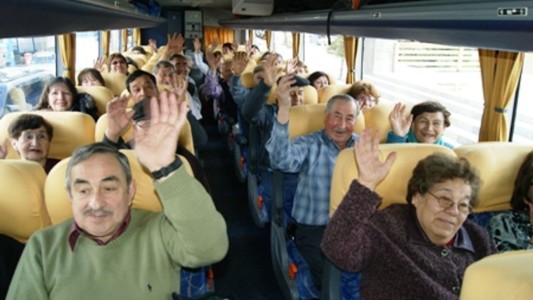 Previaje para jubilados: Cómo inscribirse y acceder al reintegro del 70%