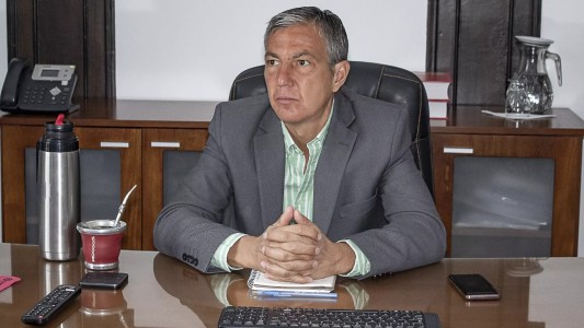 Los docentes oficiales no cobrarán el aumento y les descontarán los días de paro