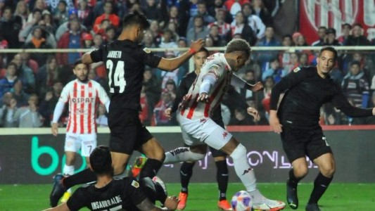 Final del primer tiempo: Unión iguala sin goles con Independiente