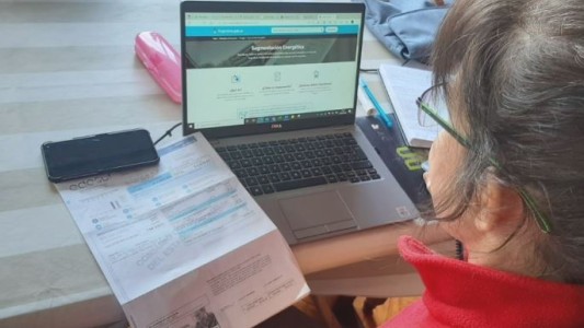 Aumentaron los usuarios que se dieron de baja de lo subsidios para acceder al dólar oficial