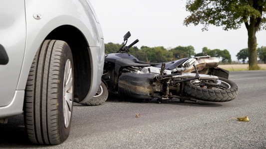 "El casco es necesario, pero no suficiente": Santa Fe analiza el uso de airbag para motociclistas