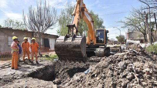 Jatón y Miño recorrieron las obras en barrio Los Hornos