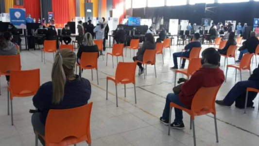Vacunación Covid: El jueves 29 cierra el vacunatorio de la Esquina Encendida