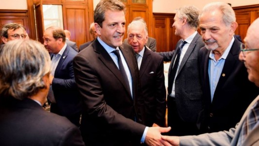 La UIA le pidió Massa que se eviten las interrupciones en la cadena productiva