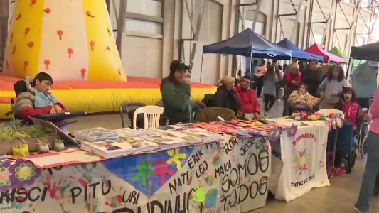 Se lleva adelante la feria FOS en la Estación Belgrano