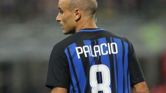 Rodrigo Palacio dejó el fútbol pero volvió a una vieja pasión: el básquetbol