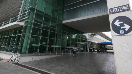 Drama familiar y baño de sangre en Villa Gobernador Gálvez: murió tras agonizar mes y medio