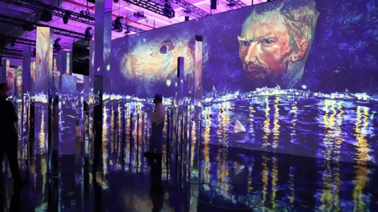 La provincia acompaña el lanzamiento de la muestra “Van Gogh experiencia de arte inmersiva”