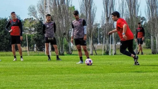Con el debut de Saralegui, Colón buscará un poco de paz en La Plata
