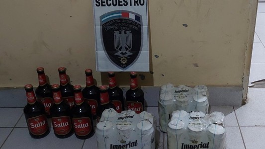 Los detuvieron luego de robar latas y botellas de cerveza en Santo Tomé