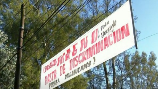 Reclaman matricular a los ocho alumnos de Pilar en rechazo a "una decisión discriminatoria"