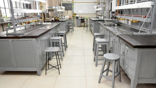 Se restauró integralmente el Laboratorio de Química Analítica de FIQ