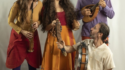 Primera Feria Nacional de Luthiers en la Estación Belgrano