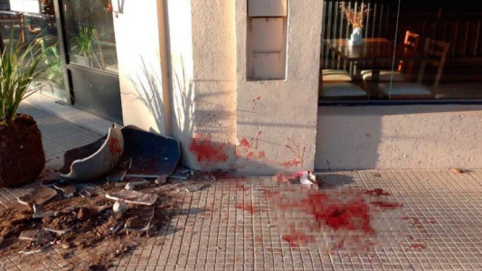 Tres hombres le propinaron una feroz golpiza a un joven en plena Recoleta