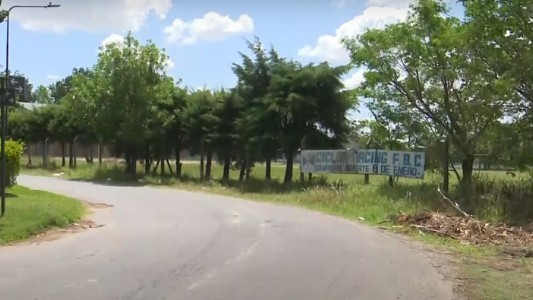 Embistió un tejido, arrastró varias columnas y se fugó