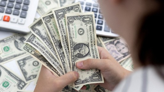 El dólar blue se recupera y cerró en $291