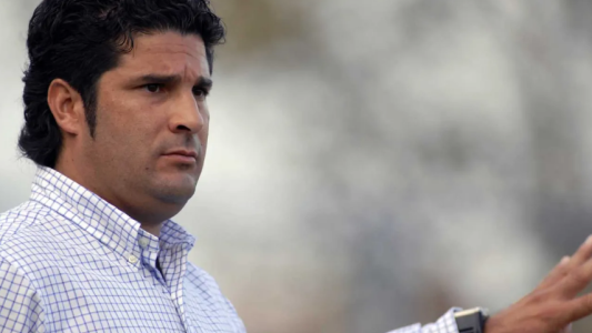 Saralegui está en Santa Fe y arreglaría su continuidad en Colón