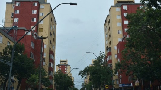 La monja que amenazaba chicos en barrio Las Flores está prófuga