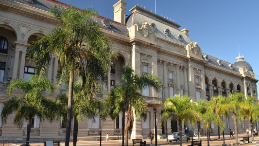 La provincia "no evalúa" el pago de un bono de fin de año para agentes estatales