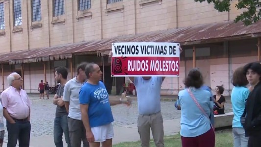 Reclamo de vecinos de barrio Candioti por ruidos molestos
