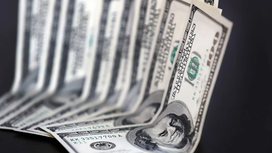 El dólar blue se disparó en medio de presiones para devaluar