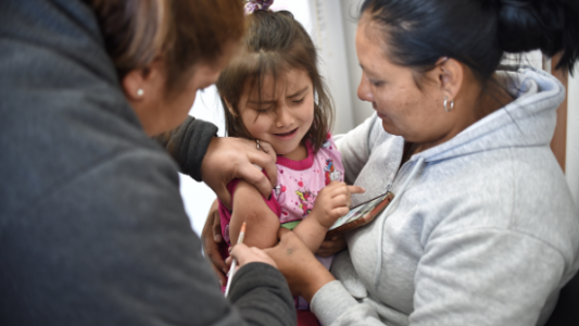 En centros de salud municipales se alcanzó el 97% de vacunación de la población objetivo