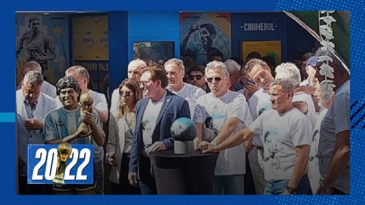 A dos años de su muerte, los campeones del mundo homenajearon a Maradona en Qatar