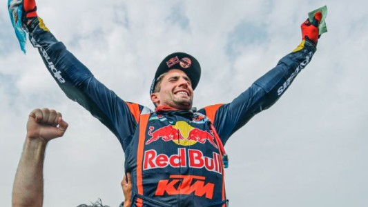 El argentino Kevin Benavides se coronó campeón de la categoría Motos en el Rally Dakar