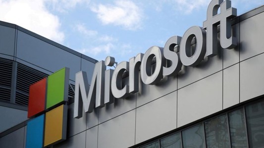 Crisis en el sector tecnológico: Microsoft despedirá a 10.000 empleados en todo el mundo