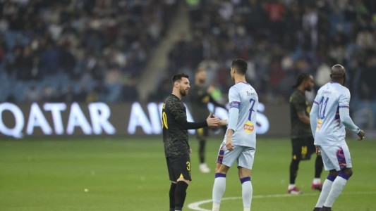 Lluvia de goles: El PSG de Messi le ganó al combinado árabe de CR7 y Gallardo