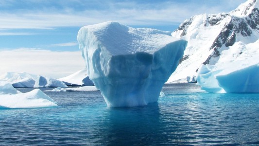 Un iceberg 7 veces más grande que la Ciudad de Buenos Aires se desprendió de la Antártida