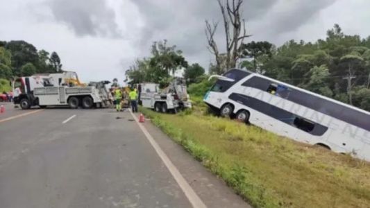 Tragedia en Brasil: son cinco los argentinos fallecidos tras volcar un micro en una ruta