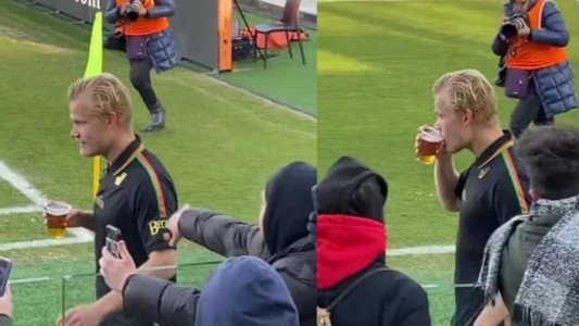 Lo sacó el DT, se fue al bar a buscar una cerveza y volvió tomando al banco de suplentes