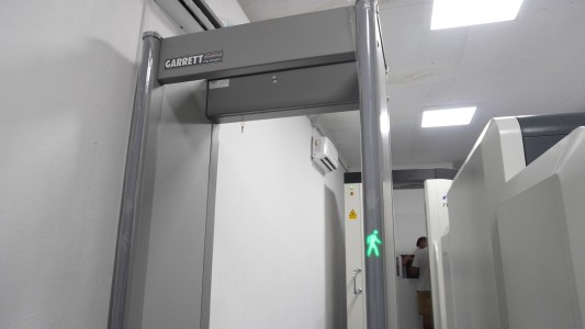 Al igual que en Coronda, presentaron el nuevo sistema de “body scanners” en la cárcel de Piñero