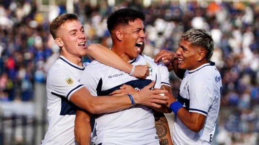 Gimnasia ganó por primera vez y le sacó el invicto Instituto