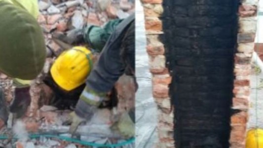Intentó robar por una chimenea, quedó atascado y lo tuvieron que rescatar bomberos