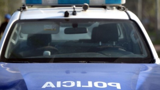 Una mujer policía asesinó a su expareja a puñaladas: el hombre incumplió una perimetral y la amenazó de muerte