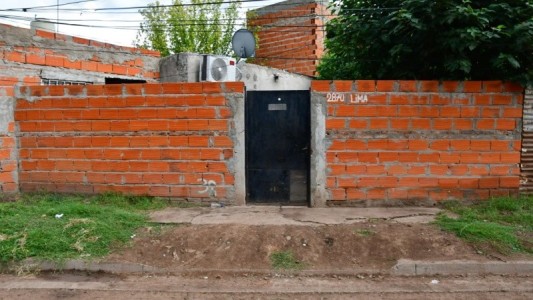 Rosario: sicarios ingresaron a una casa y asesinaron a una joven de 18 años