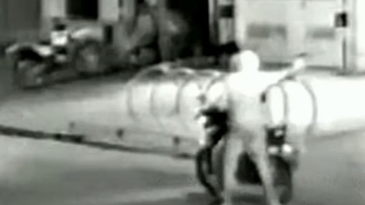 La imagen del ataque armado al supermercado de la familia de Antonela Roccuzzo en Rosario